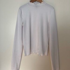 Lettuce edge ribbed turtleneck